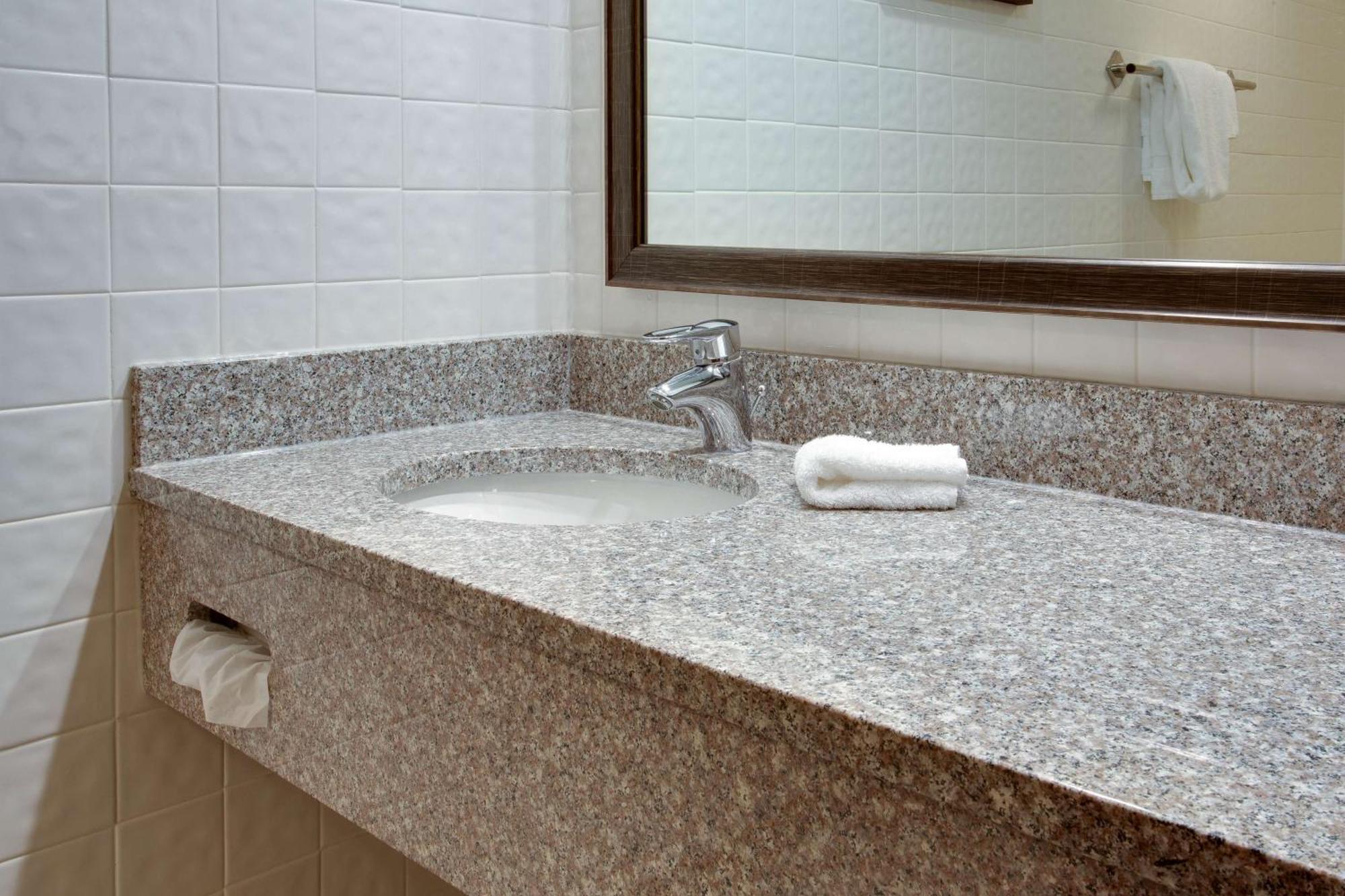 Drury Inn & Suites Terre Haute Εξωτερικό φωτογραφία